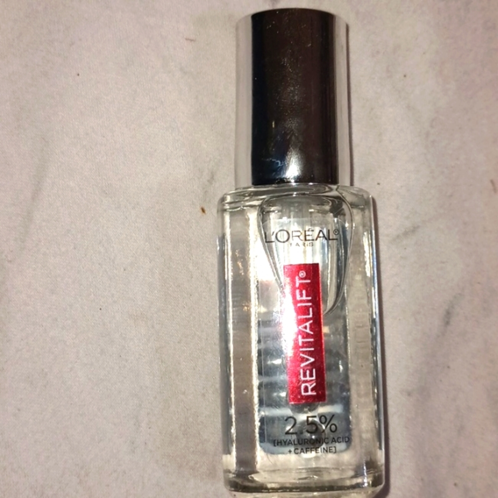 loreal revitalift 2.5% hyaluronic acid + caffeine under eye serum (30ml)